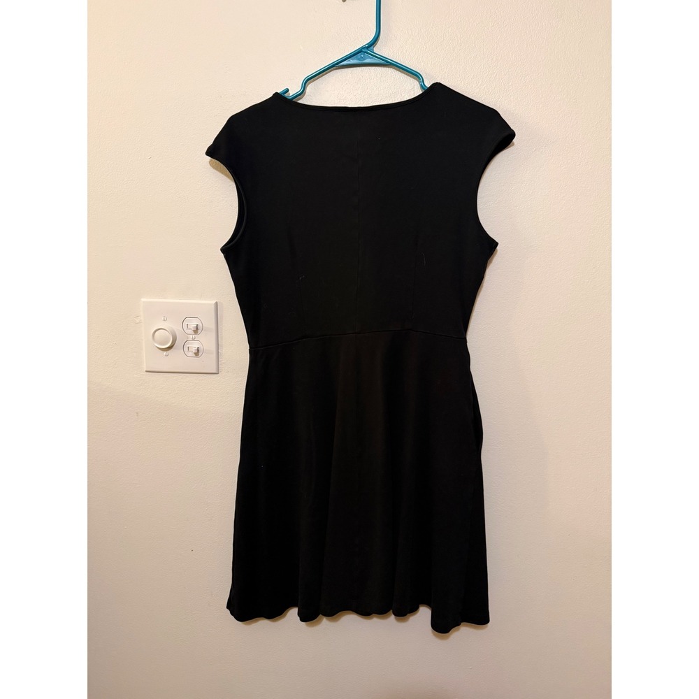 New York & Co Fit & Flare Pockets Mini Short Sleeve Dress Size M Black - Picture 2 of 4